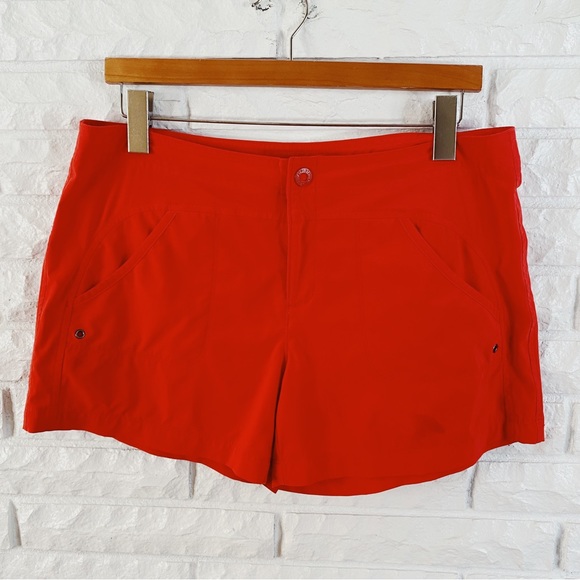 Athleta Pants - Athleta Sport Shorts